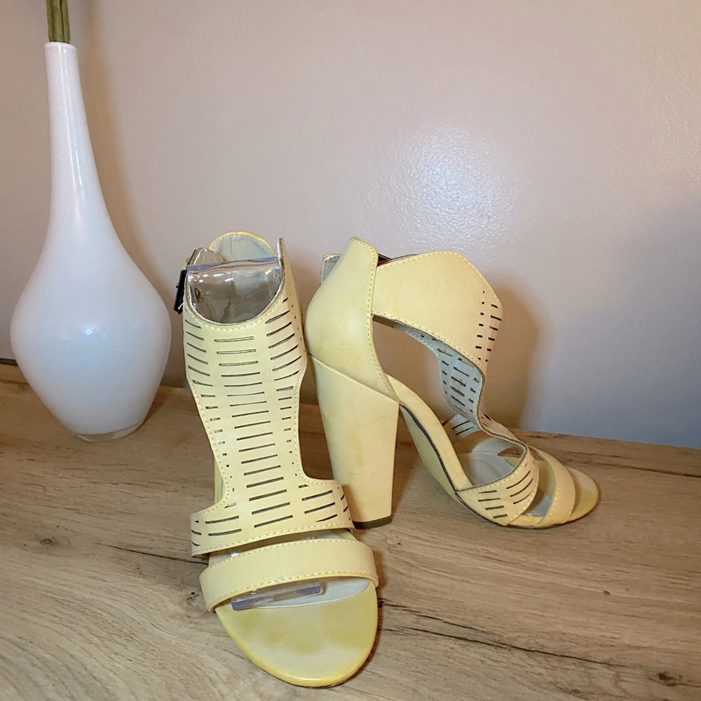 Casual heels